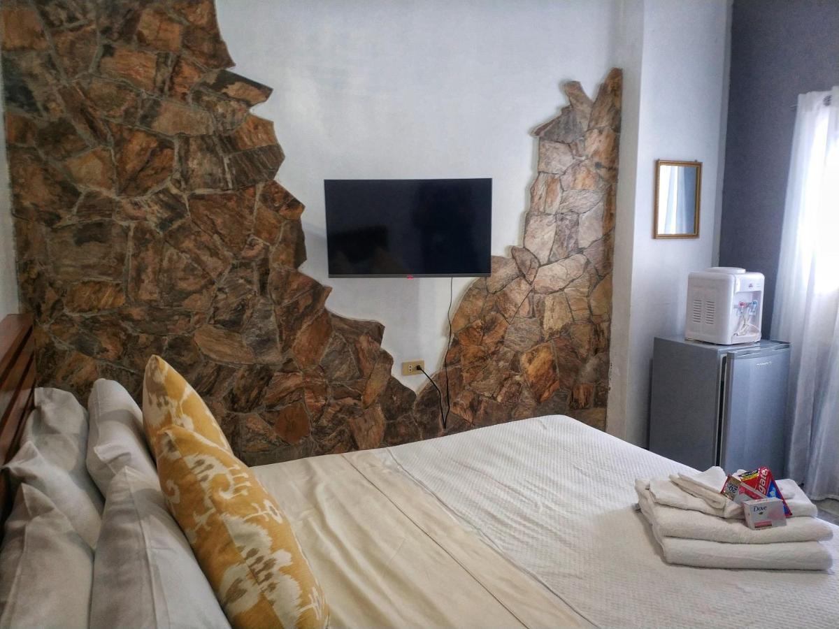Bed and Breakfast Stone Creek House Romblon Экстерьер фото