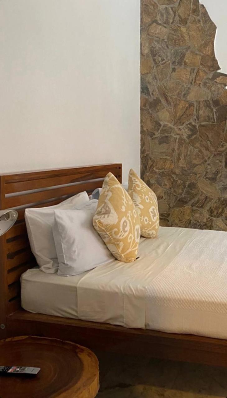 Bed and Breakfast Stone Creek House Romblon Экстерьер фото