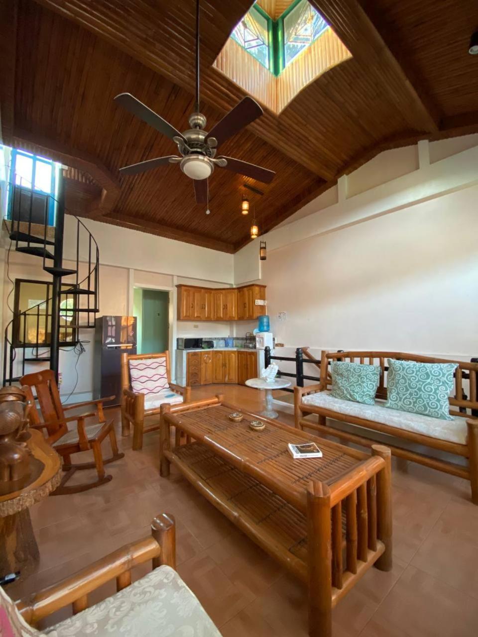 Bed and Breakfast Stone Creek House Romblon Экстерьер фото